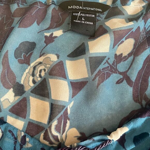 Moda International L Sheer Tunic - Picture 3 of 5